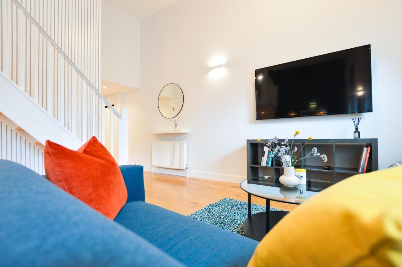 Spacious West Hampstead Apartment With Mezzanine Bedroom By Concept Apartments London Exterior photo