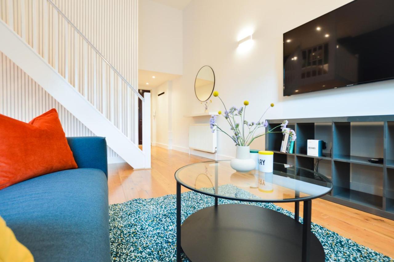 Spacious West Hampstead Apartment With Mezzanine Bedroom By Concept Apartments London Exterior photo