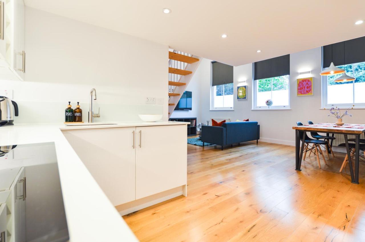 Spacious West Hampstead Apartment With Mezzanine Bedroom By Concept Apartments London Exterior photo